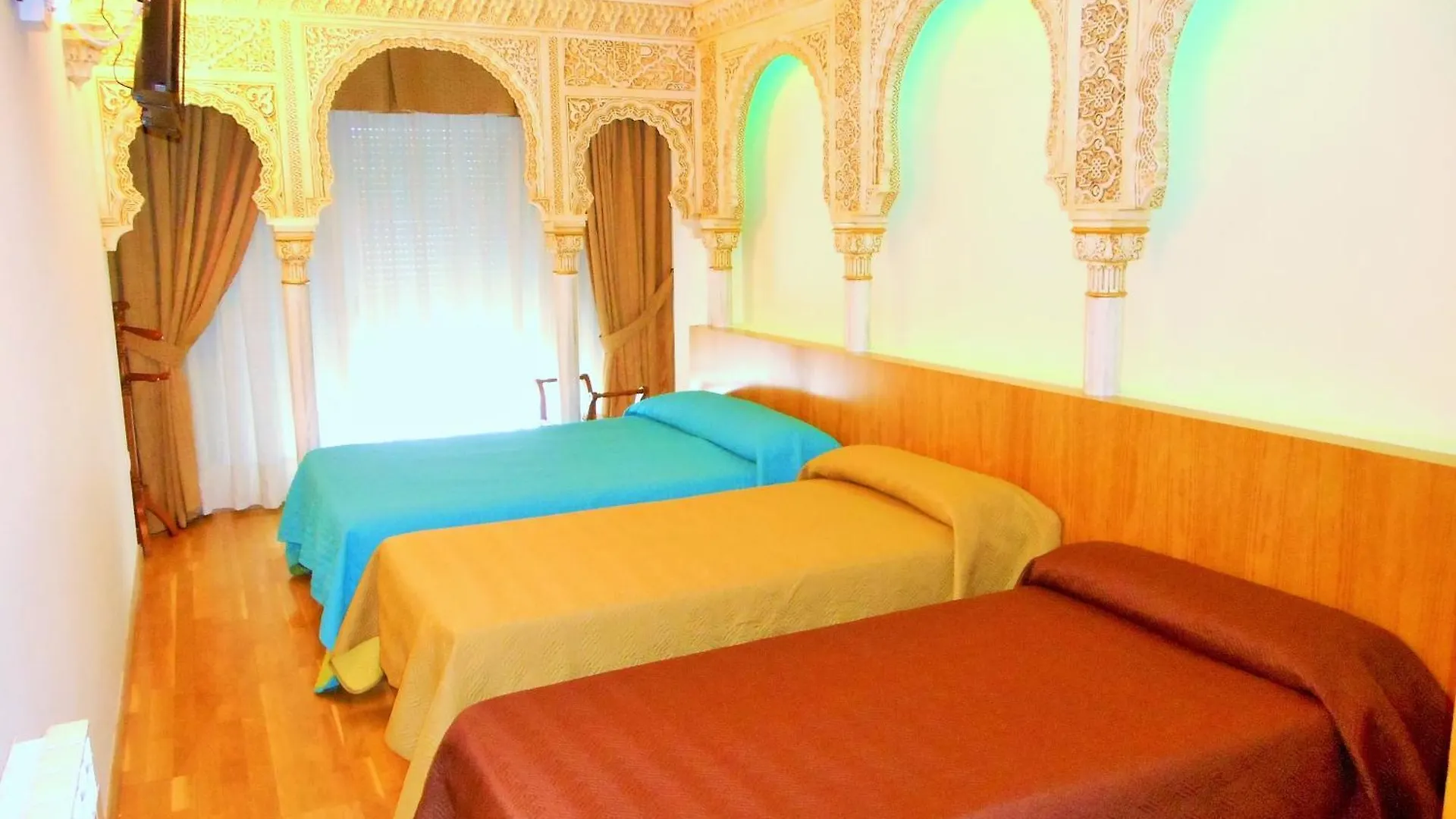 Martin House & Granada Bed & Breakfast