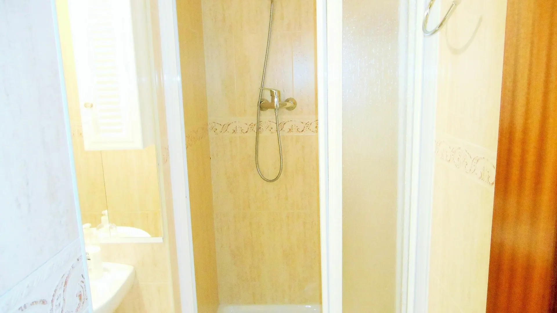 **  Martin House & Granada Bed & Breakfast Spain